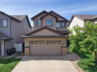 11711 16th Ave SW, Edmonton, AB T6W 1M9
