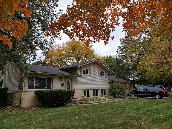 2nd image of 35976 Vaughn Dr