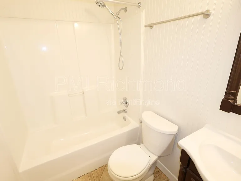 9713 Pampas Dr — Photo 22