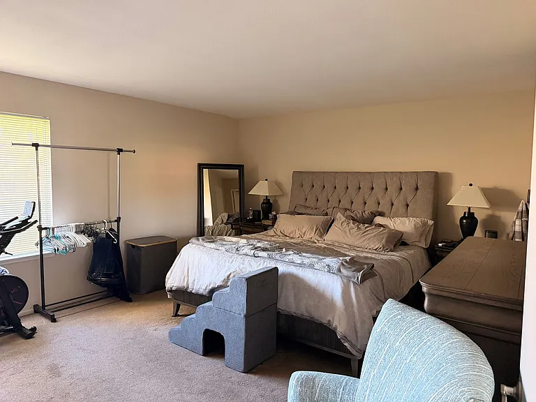 17105 Village 17 — Photo 11