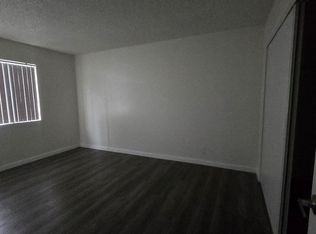 3-313 W Halesworth St, Santa Ana, CA 92701