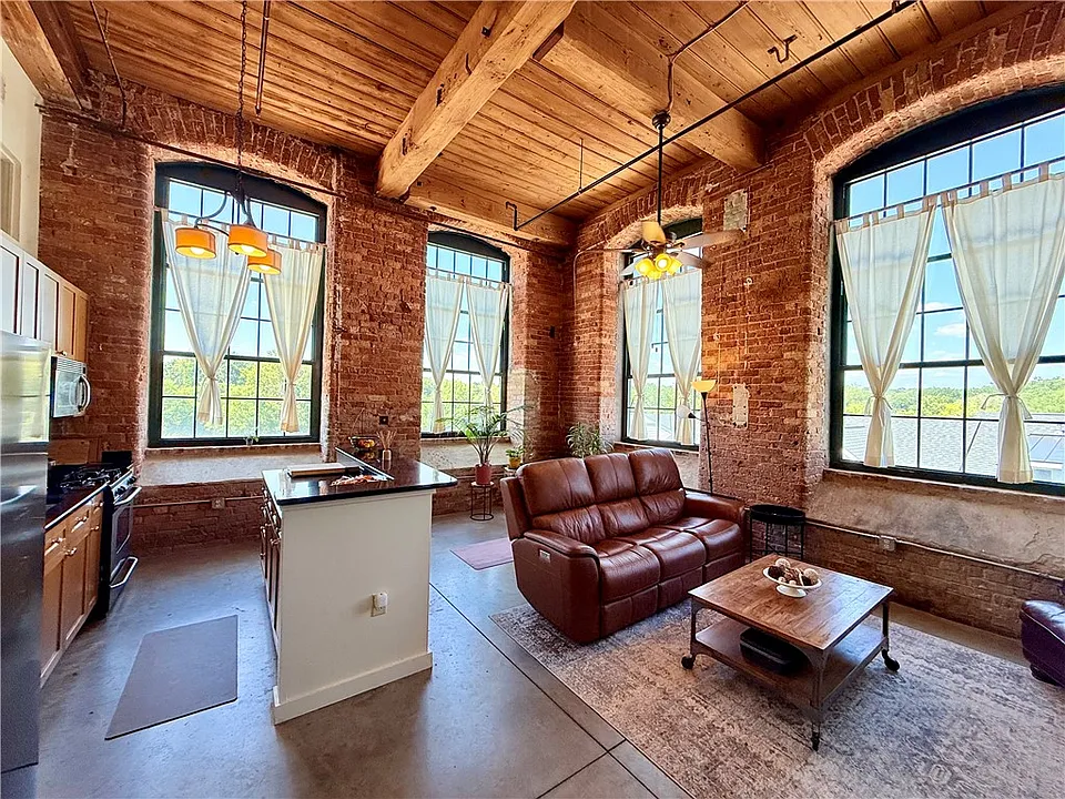 400 Mills Ave #328