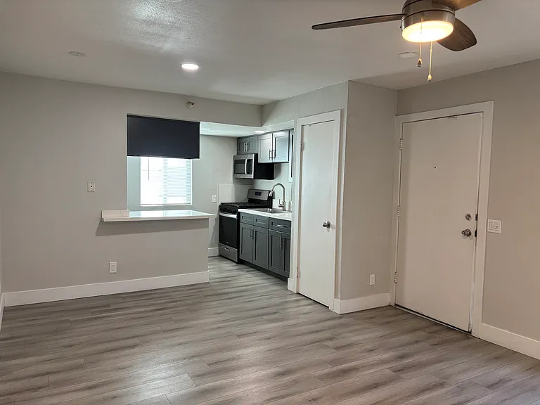 PARK CITY WALK APARTMENTS — Photo 43
