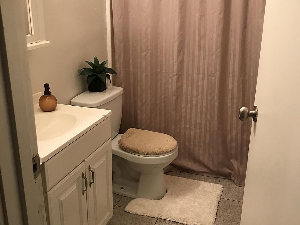 Bathroom1