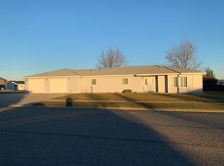 3617 Stonewall Dr, Bismarck, ND 58503