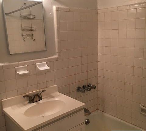 4th image of 240 E 81st St APT 3N