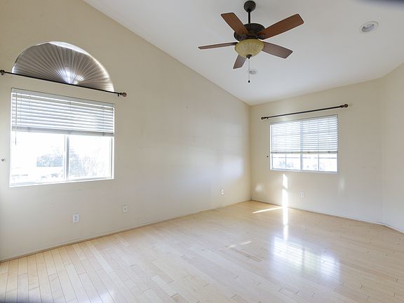 3rd image of 2750 Canyon View Cir