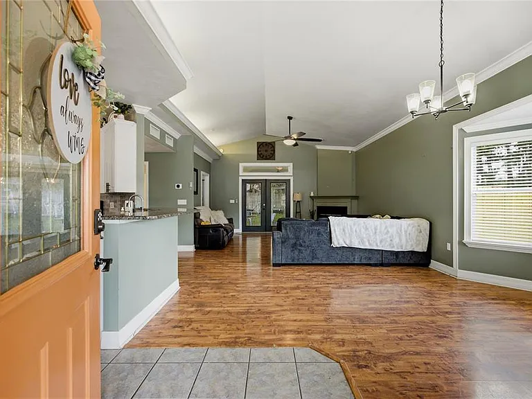 11516 NW 16th Pl — Photo 7