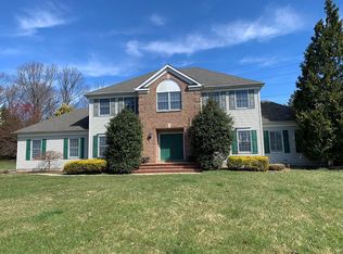 2 Twin Ponds Trl, Colts Neck, NJ 07722