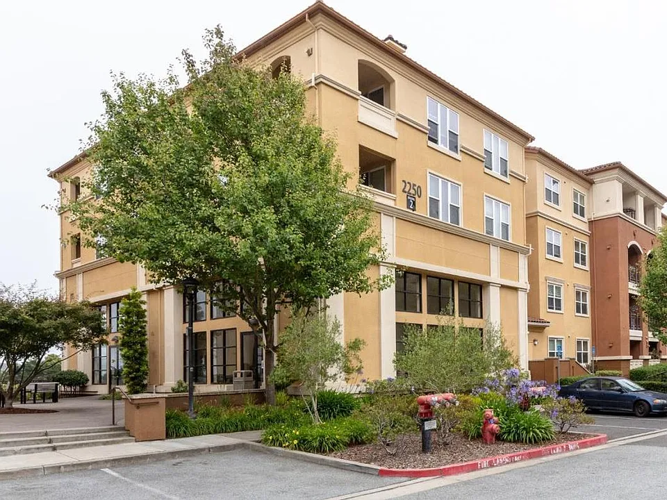 2250 Gellert Blvd #2208