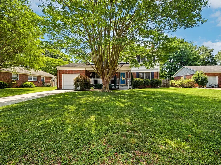 724 Yorkshire Dr — Photo 50