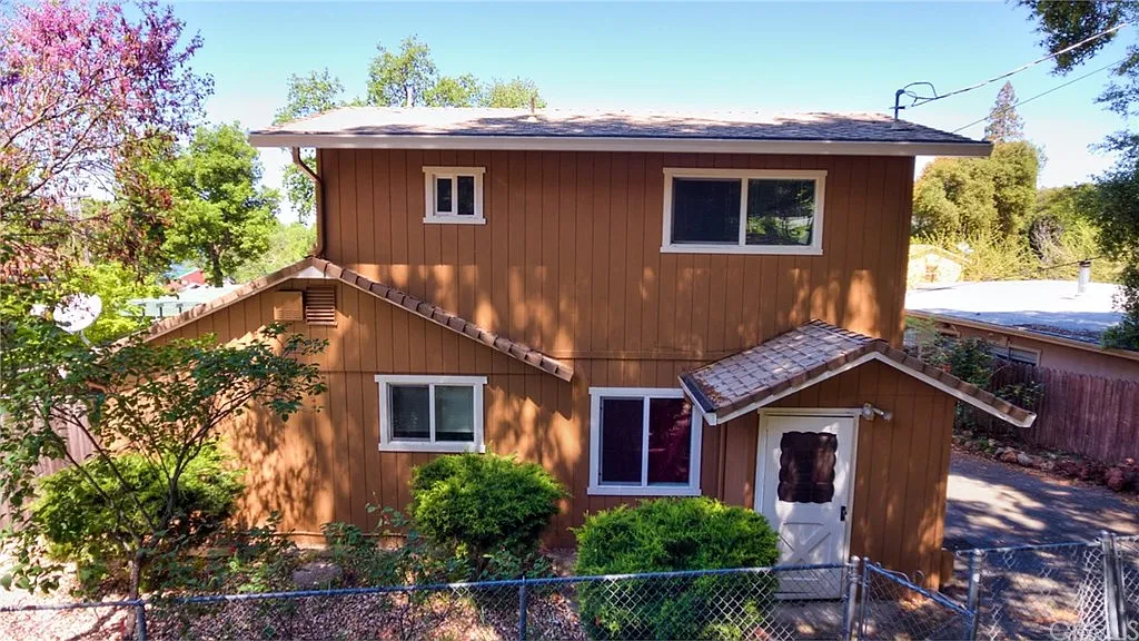 6547 Forest View Dr photo 1