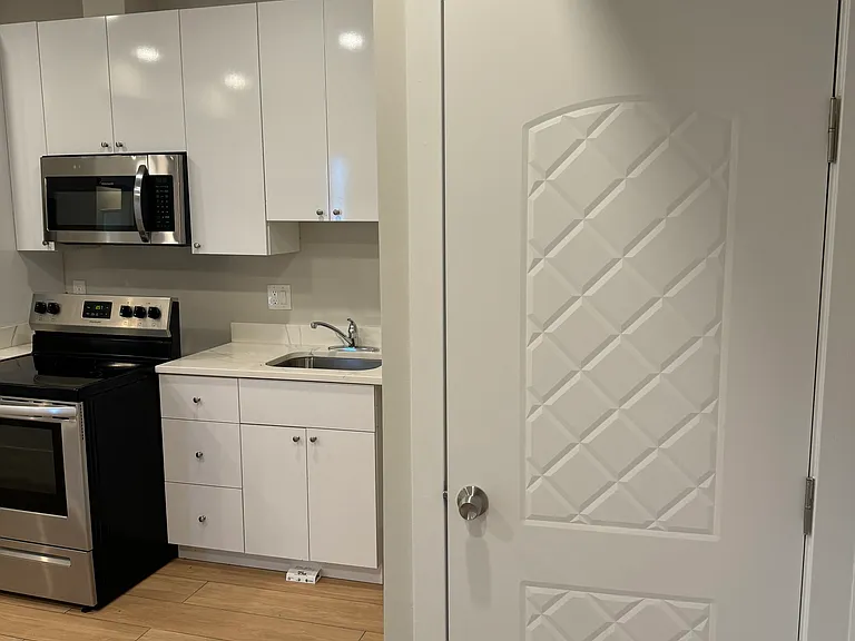 2622 University Pl NW #203 — Photo 3