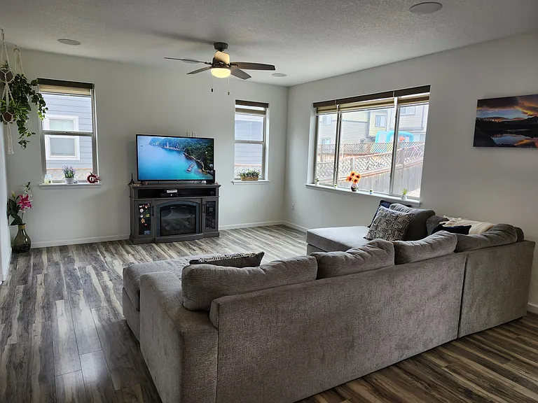 12291 Jasper St — Photo 6