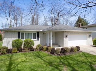 32175 Tracy Ln, Solon, OH 44139