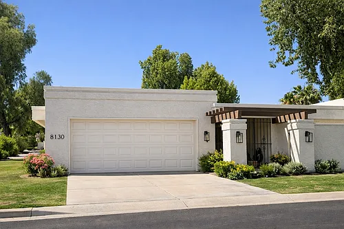 8130 E Del Laton Dr Photo 1