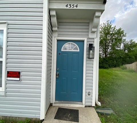 3rd image of 4354 Fullwood Ct