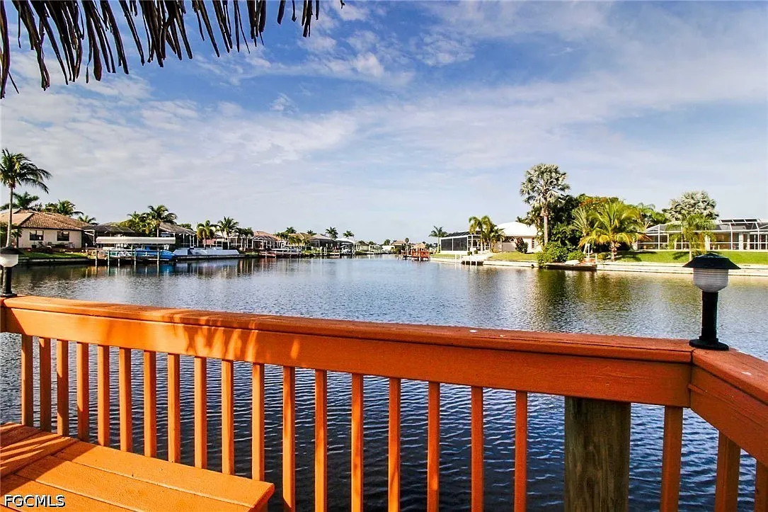4 bed, 2.5 bath, 2038 sqft, $8,380 — Photo 3