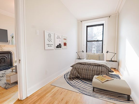 3rd image of 273 Vanderbilt Ave APT 2