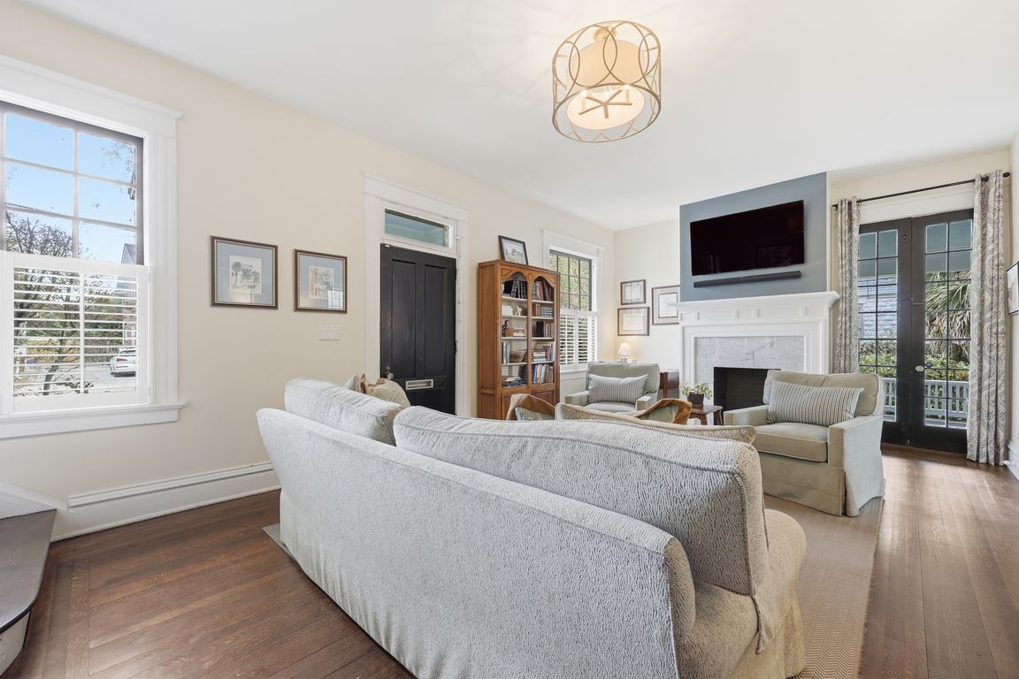 next background image