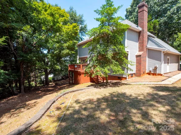 7429 Rock Island Rd, Charlotte, NC 28278