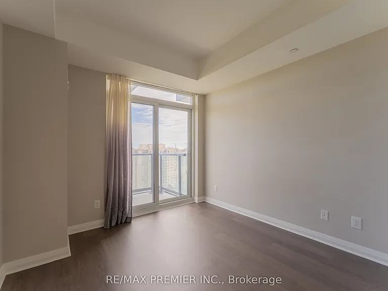 55 Oneida Cres #1401 — Photo 7