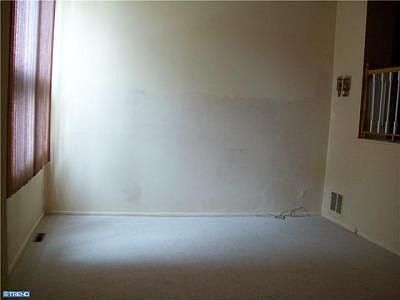 2nd image of 365 Iverson Pl