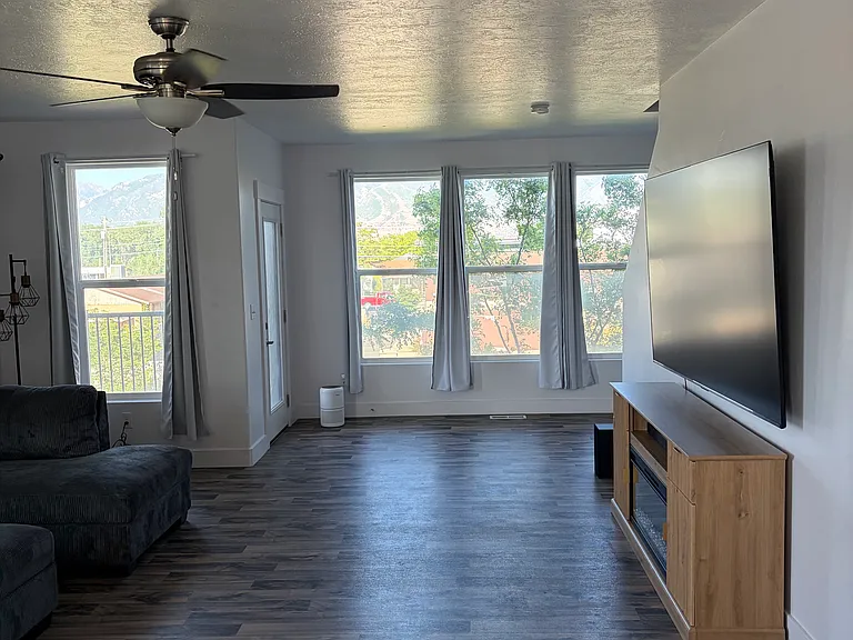 1766 W Dalmeny Way S — Photo 15