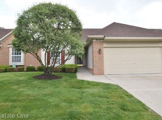 2117 Oakbrook Blvd, Walled Lake, MI 48390