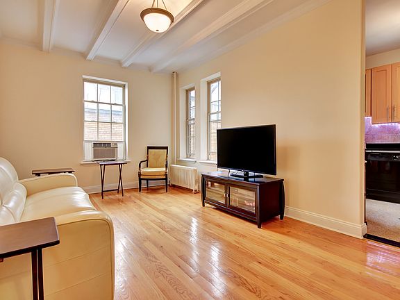 3rd image of 2677 Kennedy Blvd APT 7