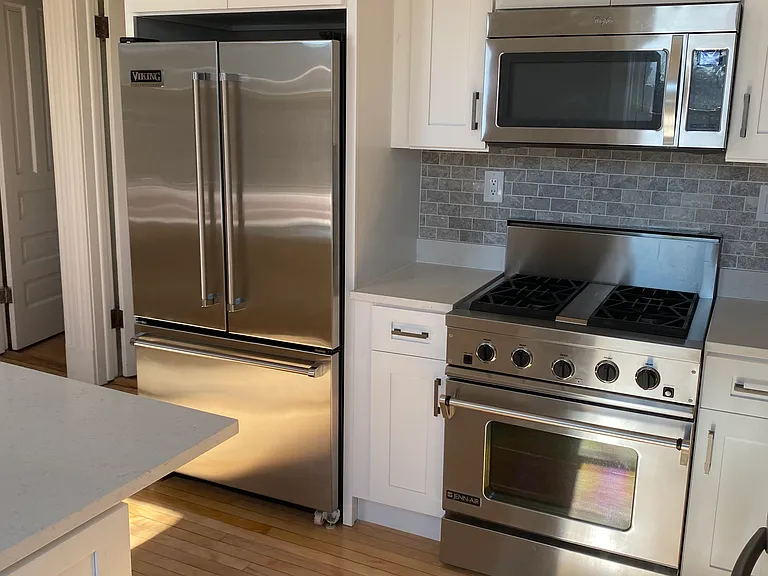 1916 N Winchester Ave #2 — Photo 1