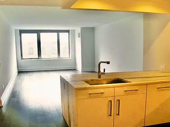50 Riverside Blvd APT 3T, New York, NY 10069