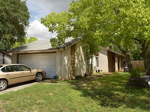 3rd image of 16402 Spruce Leaf St