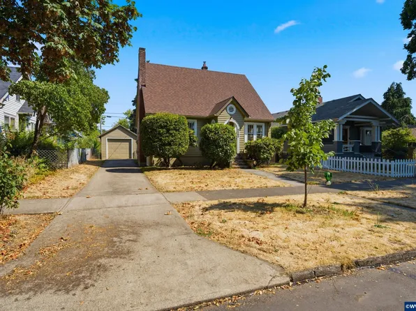 1070 Church St NE, Salem, OR 97301