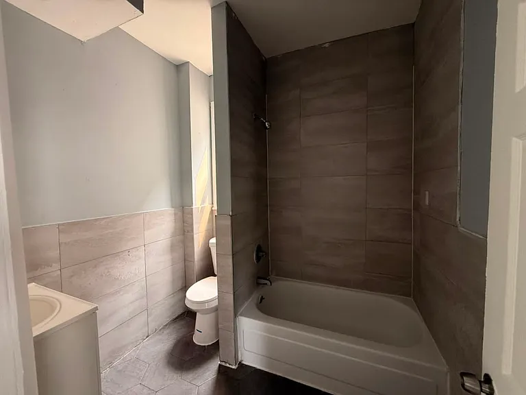 170 Greenwood Ave #2 — Photo 4