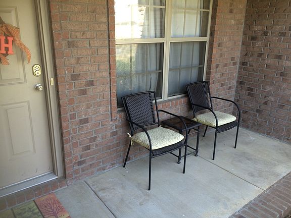 2nd image of 6 Golden Leaf Dr