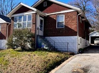 8371 Eton Pl, Saint Louis, MO