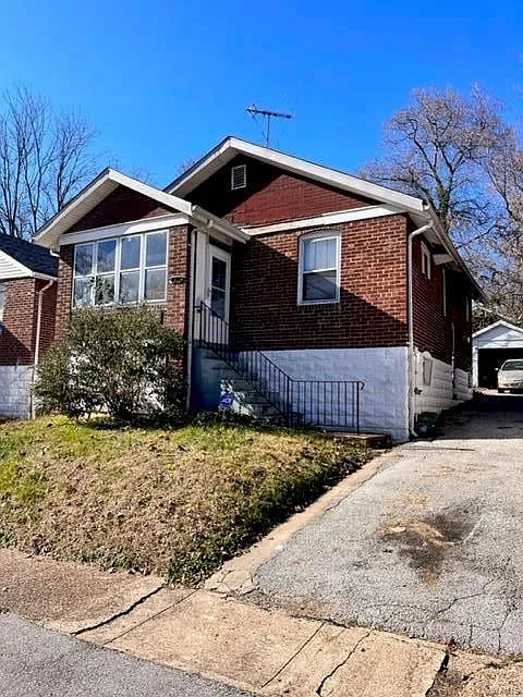 8371 Eton Pl photo 1