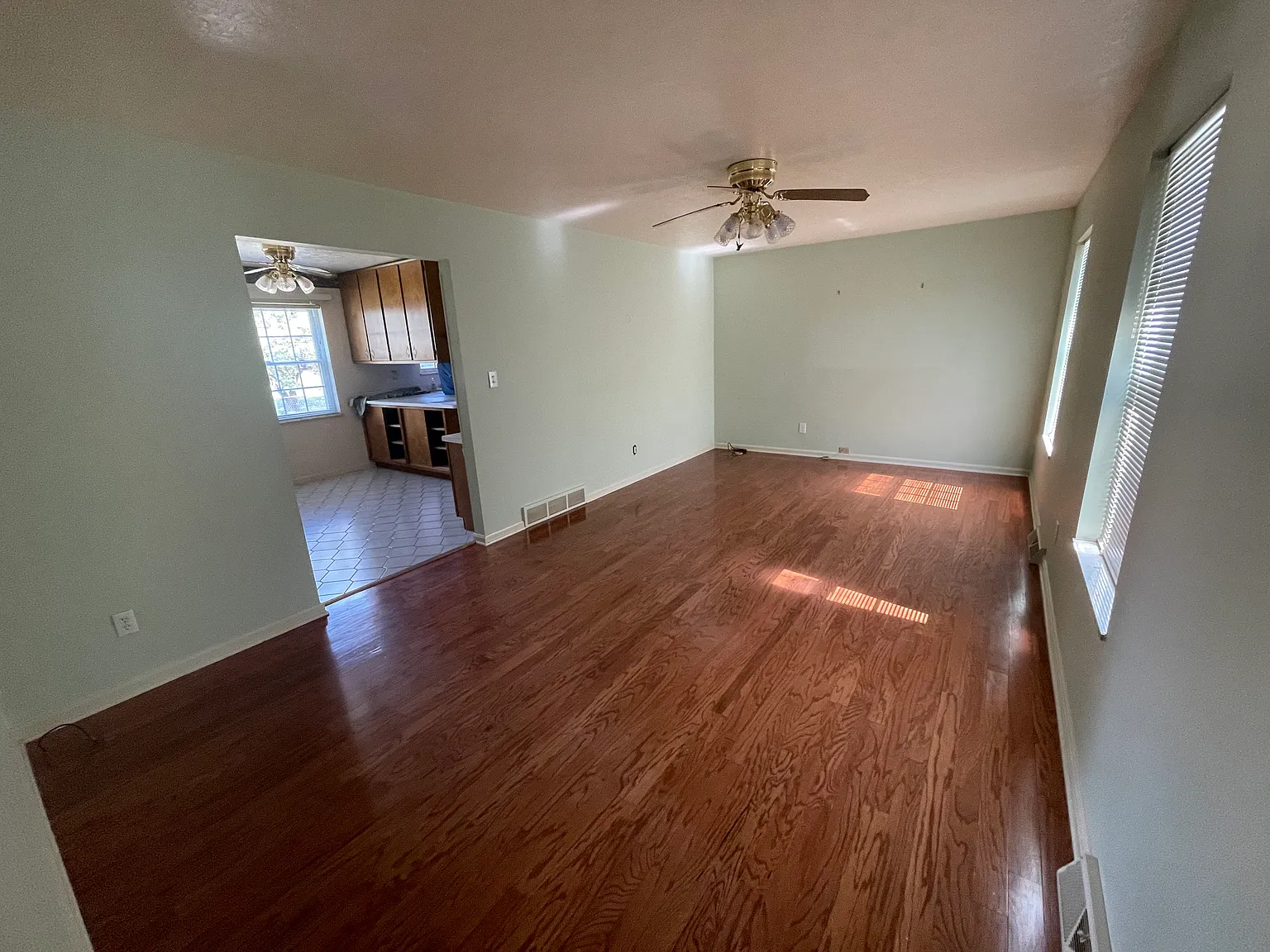 3 bed, 1500 sqft, $1,850 — Photo 3
