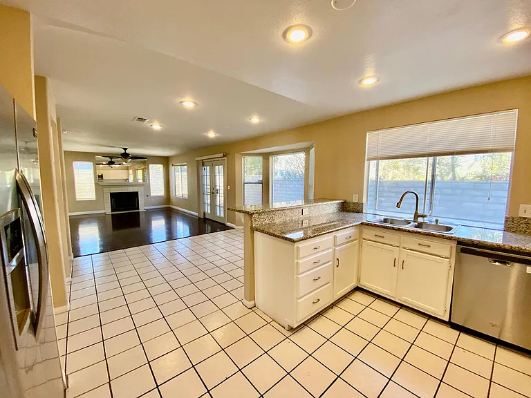 6580 Goldensun Ct — Photo 29