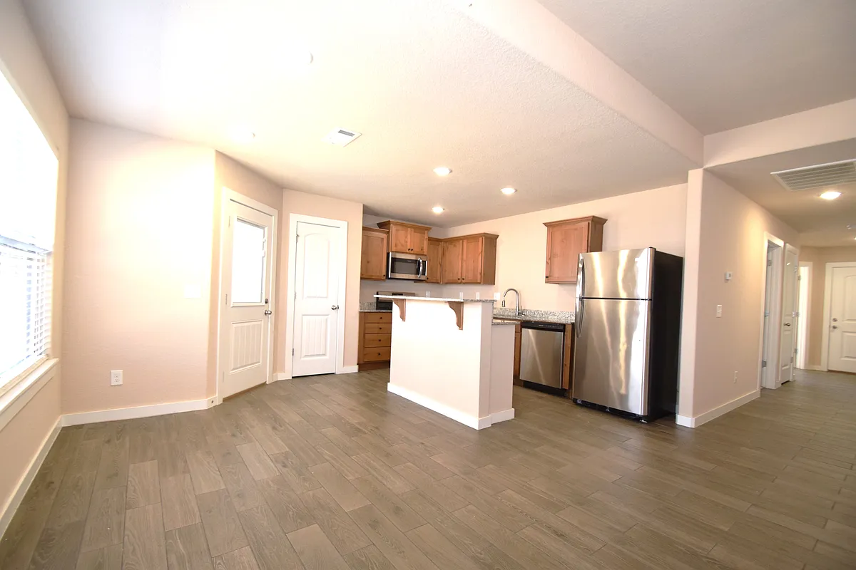 Building Photo - 1572 Sandpiper St