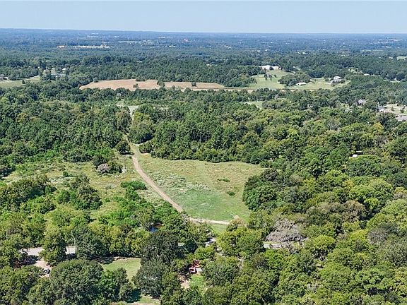 3rd image of Spring Branch Rd