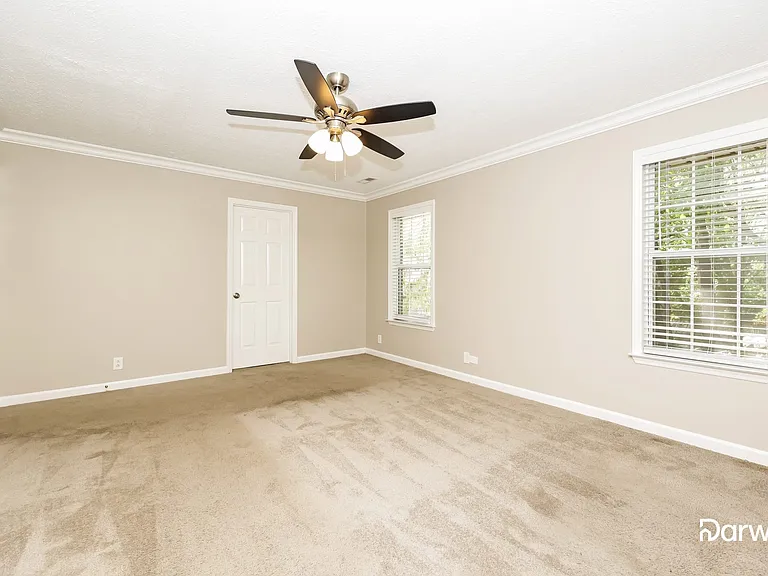 305 Castlemere Ct — Photo 12