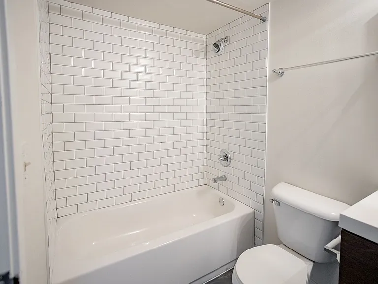 Garfield Lofts — Photo 24