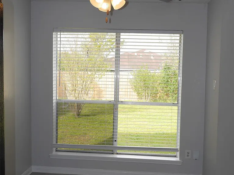 7410 Canasta Ln — Photo 13