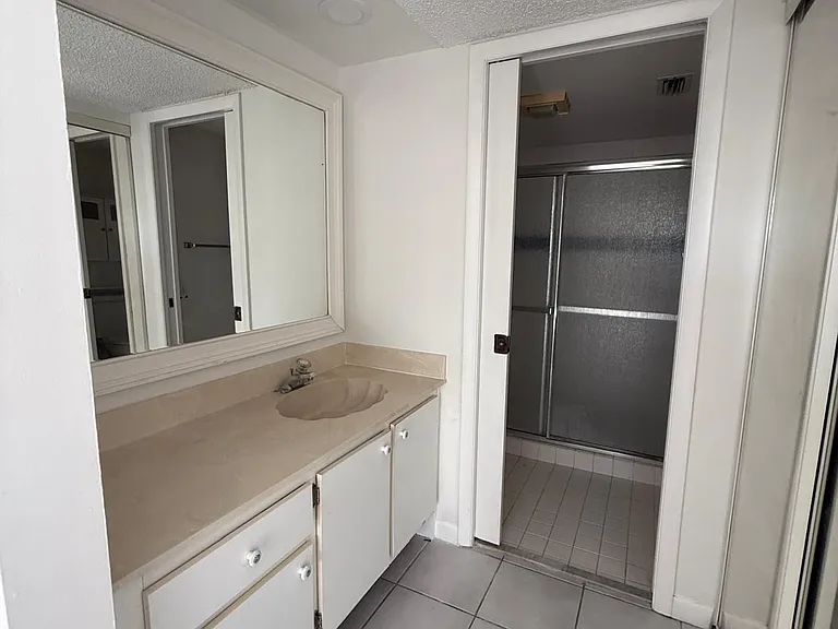 2621 SE 21st Ct #2621 — Photo 13