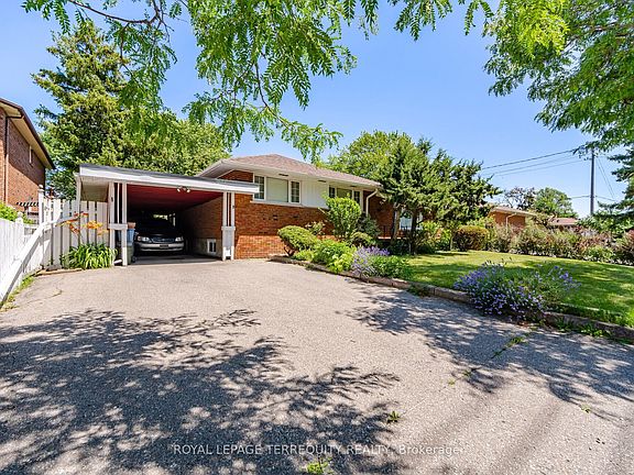 5th image of 879 Scarborough Golf Club Rd