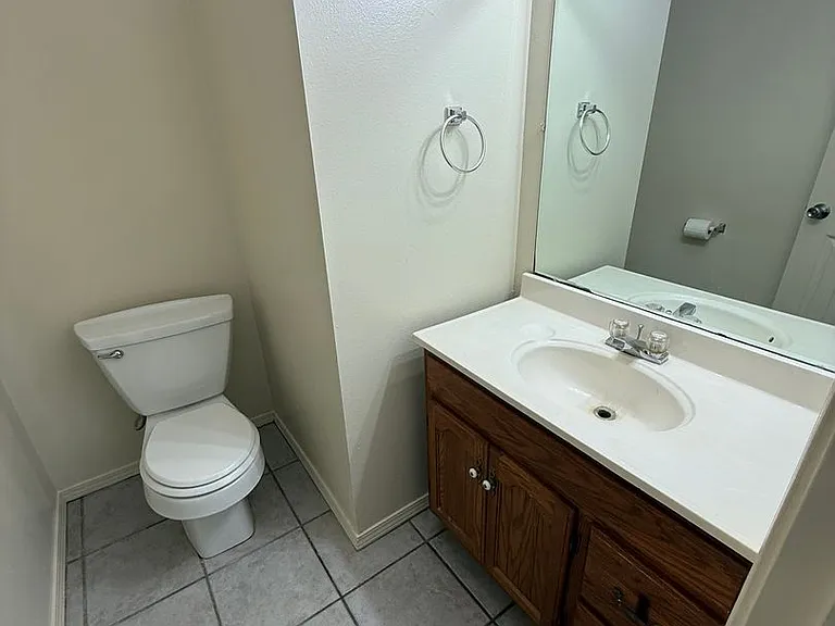 222 & 224 Cane Hill — Photo 12