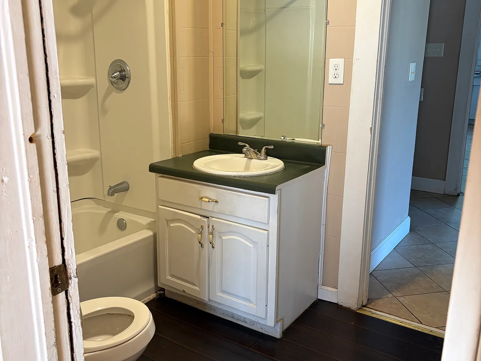 3 bed, 1100 sqft, $1,150 — Photo 4