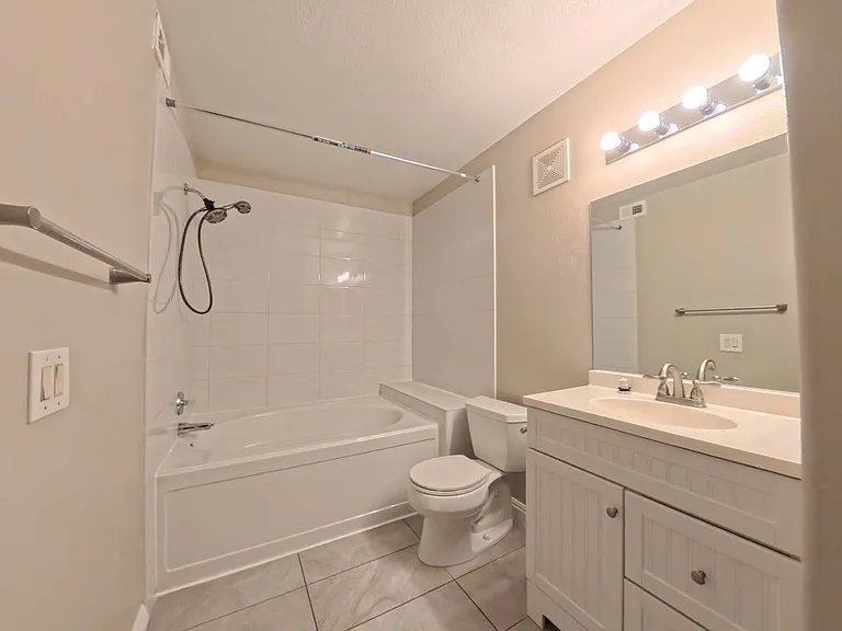 7885 W Flamingo Rd #1140 — Photo 16